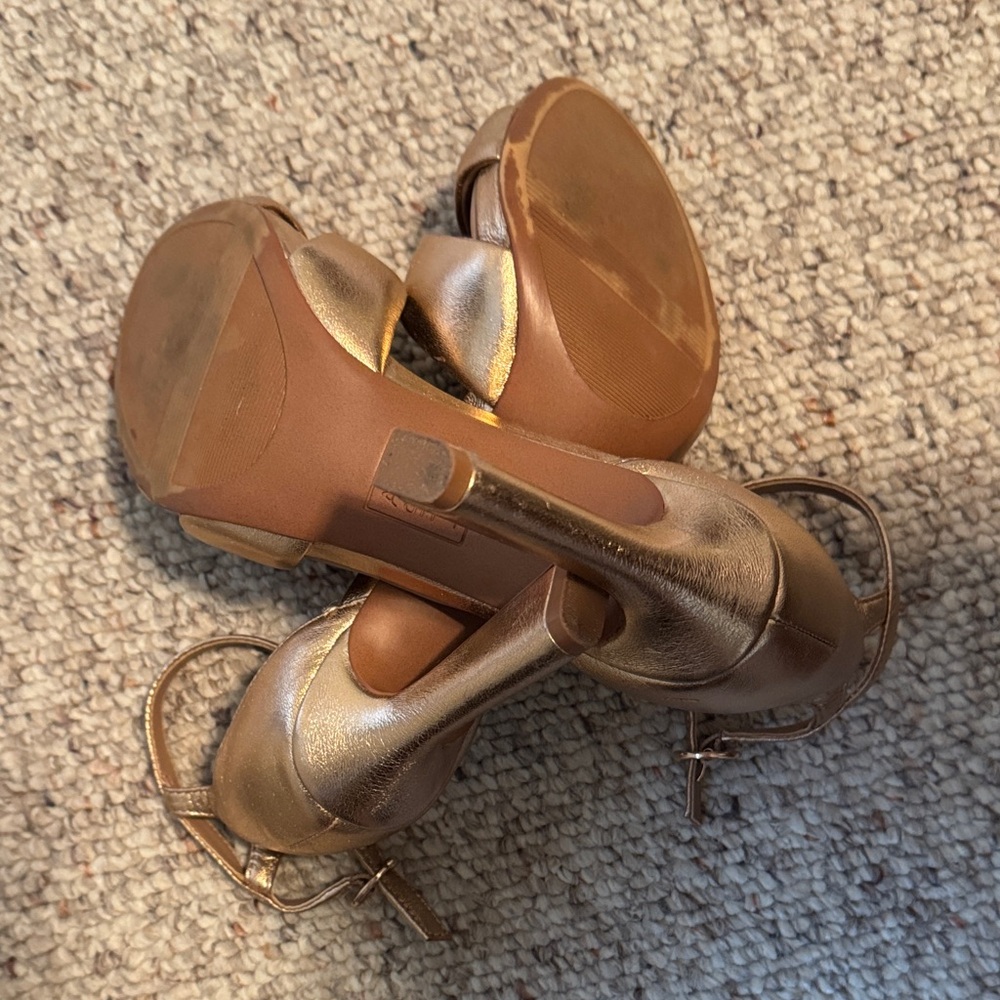 Naturalizer Lizbeth Ankle Strap Sandal In Champagne Metallic Leather - Picture 6 of 7
